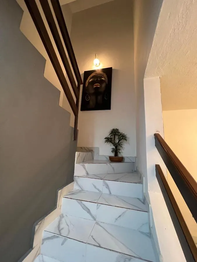 Comfortable Apartment With Parking, Best Location Guadalajara Mexico